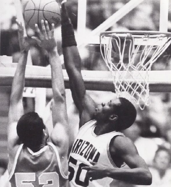 John Edgar muscling his away inside for a blocked shot against UCLA in 1986 (John Edgar Facebook wall photo)