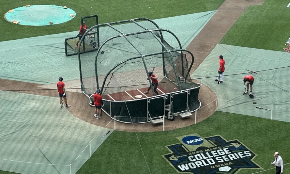 Arizona begins College World Series title quest against Coastal