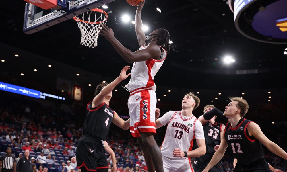 Arizona caps exhibition season with rout of Eastern Washington led by Caleb Holt